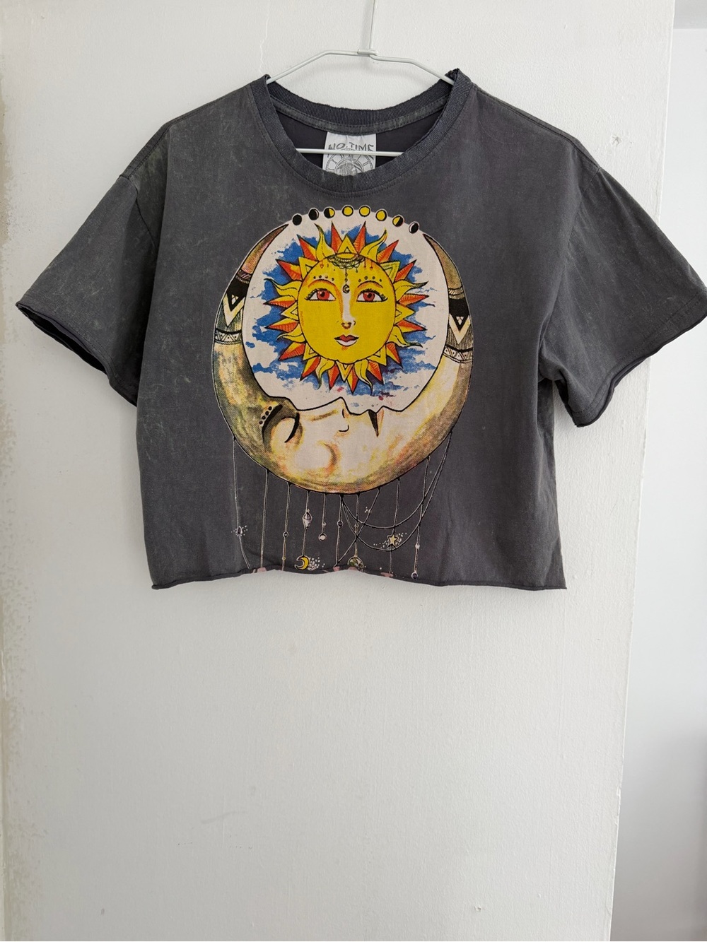 NO TIME Sun & Moon Graphic Crop Tee Size M